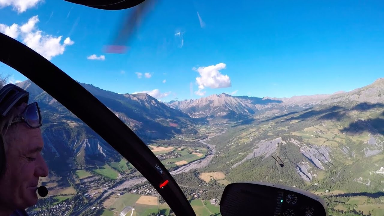 Flying a helicopter with Matthieu de Quillac