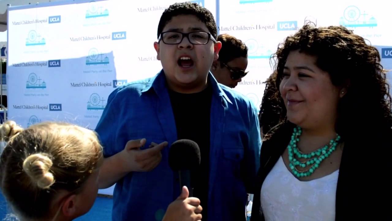 HTZ talks new projects and Halloween with Raini & Rico Rodriguez!