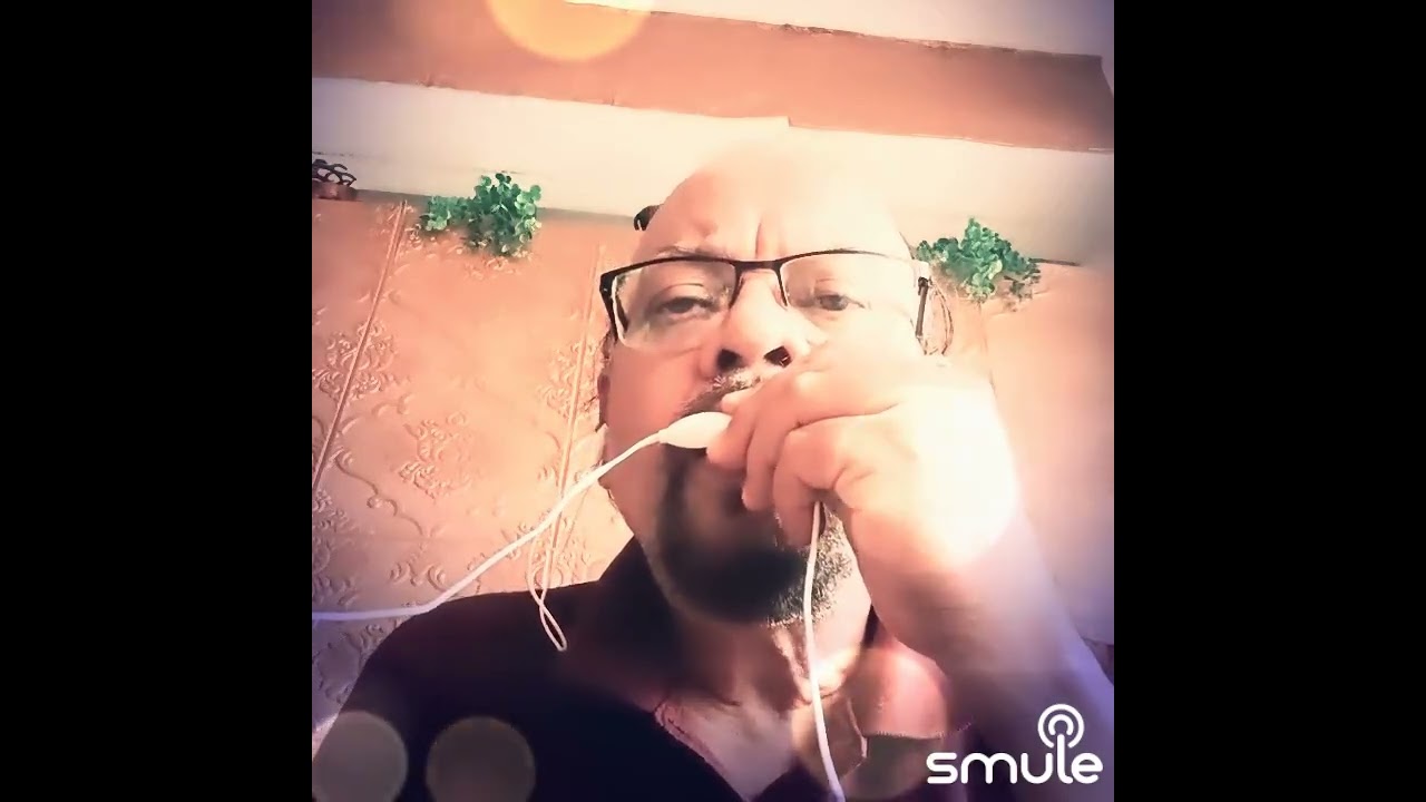 चलो एक बार फिर से अजनबी बन जाये हम‌ दोनों ...