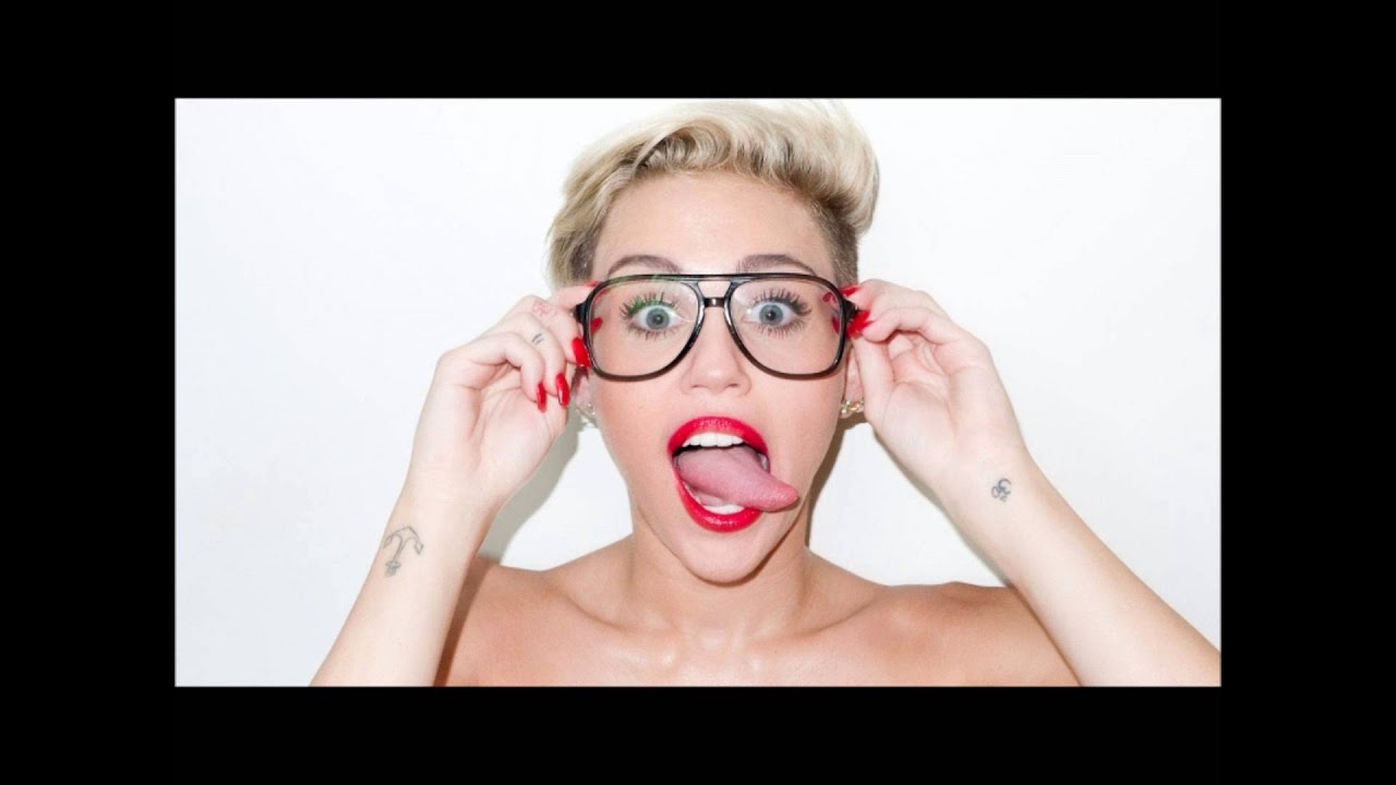Miley Cyrus - Wrecking Ball (House Of Titans Remix) (FREE DOWNLOAD)