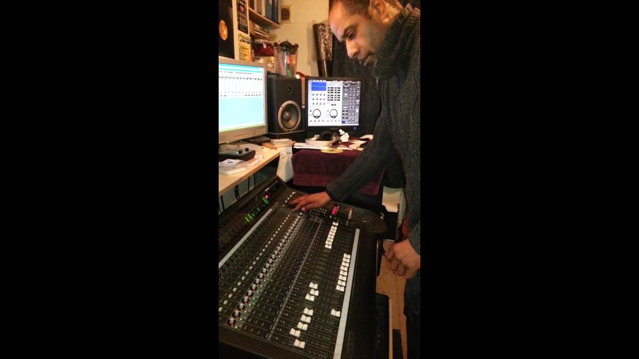 Dubskrollz meets El Indio @ Dubskrollz studio.