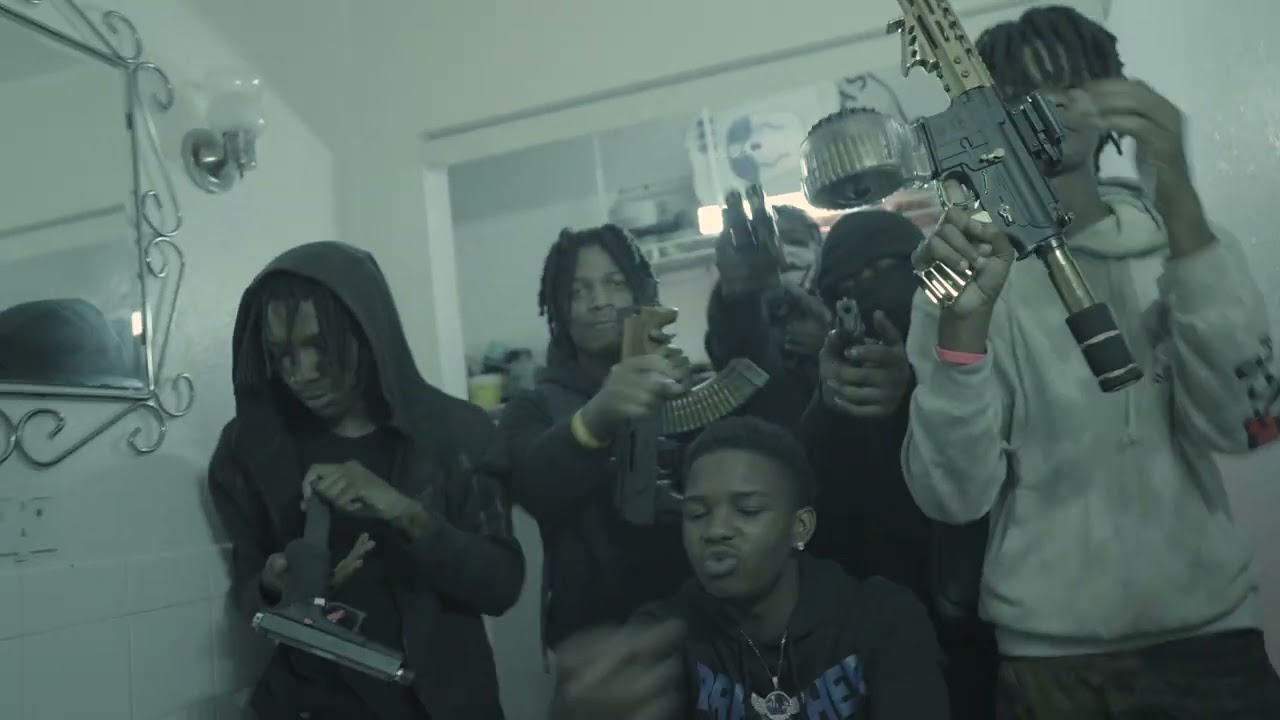 Krazee Ambitxn -  UpTop (Official Video) shot by @ceejayproductions_