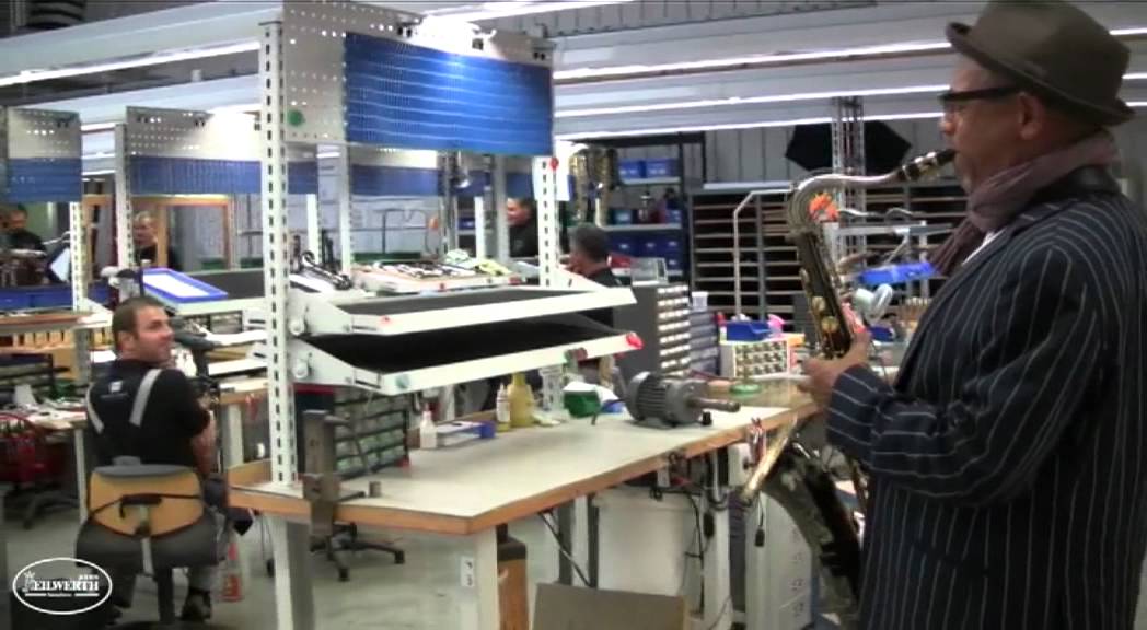 Kirk Whalum visits the Keilwerth Saxophone Workshop | J.Keilwerth