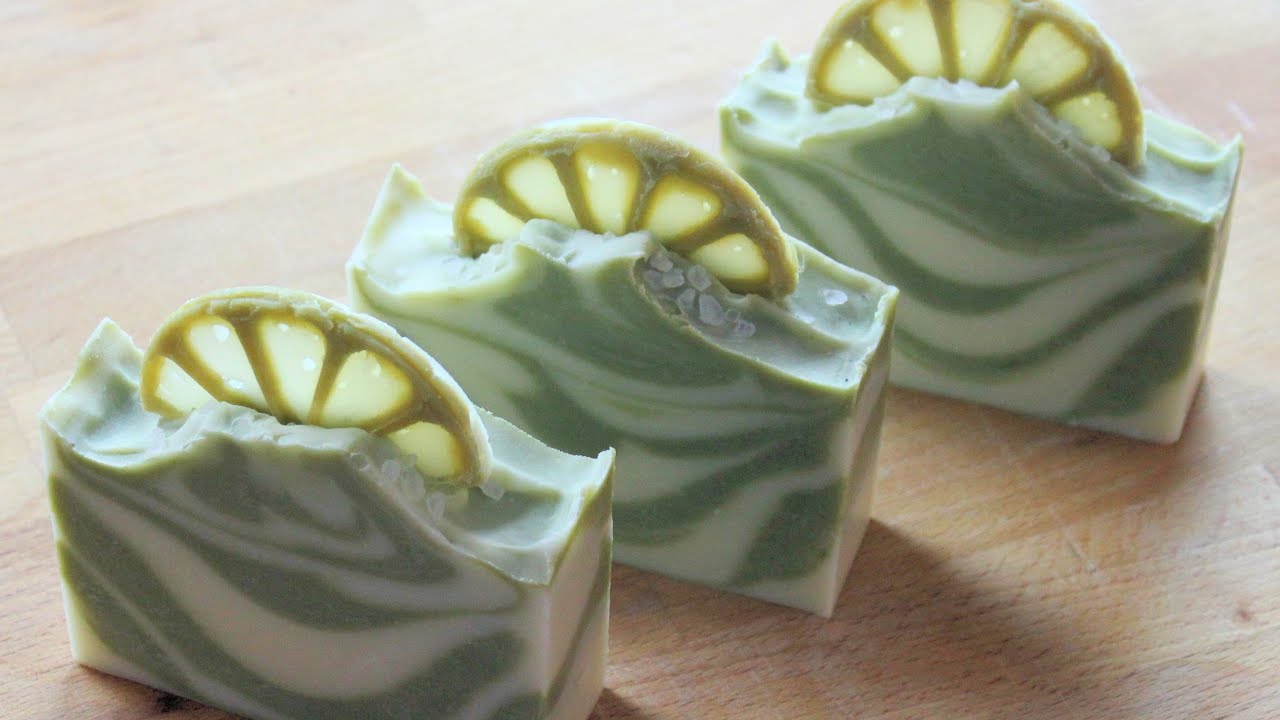 Making natural cold process Lime Mojito inspired soap coloured with green clay and spirulina powder