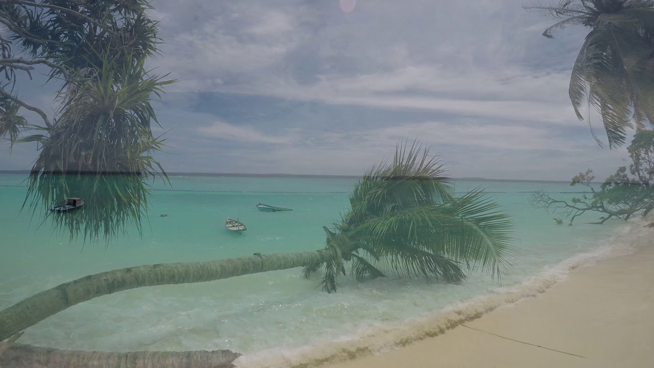 Malediven 4K Hanimaadhoo The Bearefoot Eco Hotel  ހަނިމާދޫ