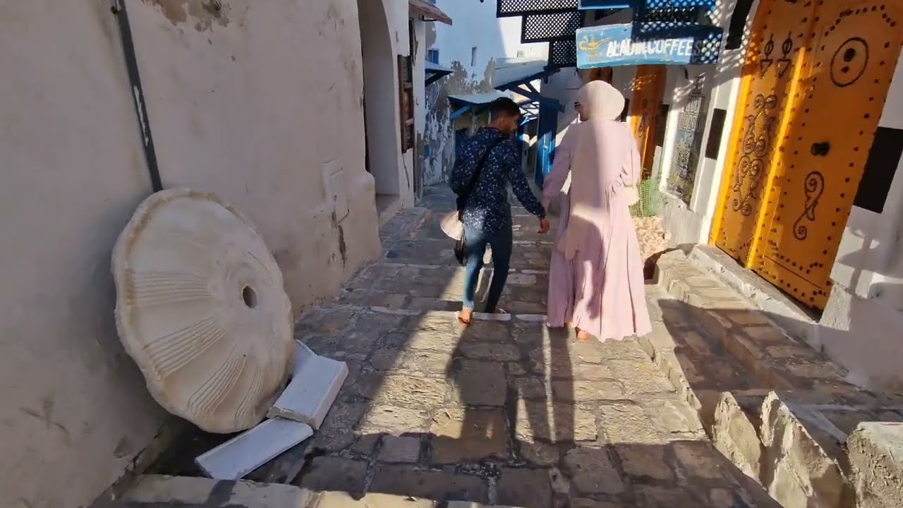 Spacer po medinie w Sousse  . A walk in the medina in Sousse .