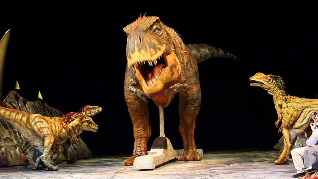 SciArts: I'm Not a Dinosaur, I Just Play One on Stage