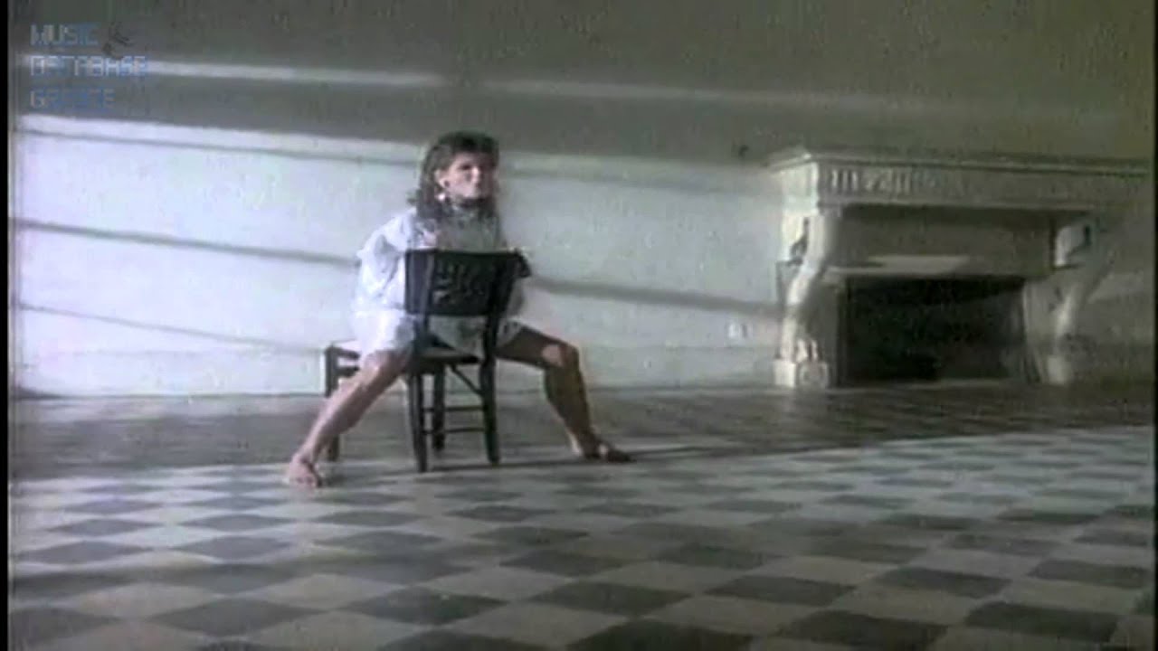Carola  - Runaway (Official Video)