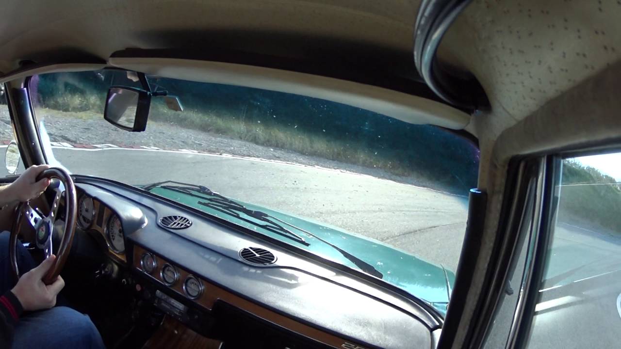 Alfa Romeo Berlina 2000 på Revebanen okt 16
