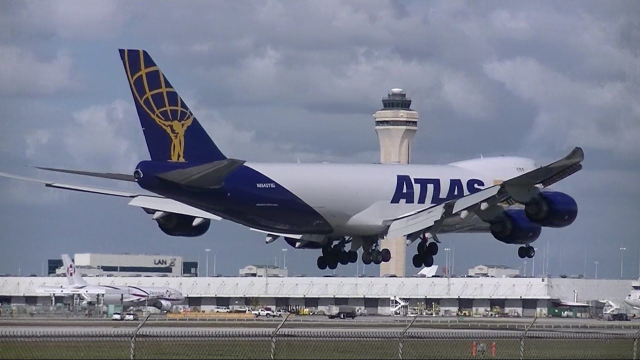 1 Hour of Plane Spotting @ (MIA) Miami International Airport: Day 1
