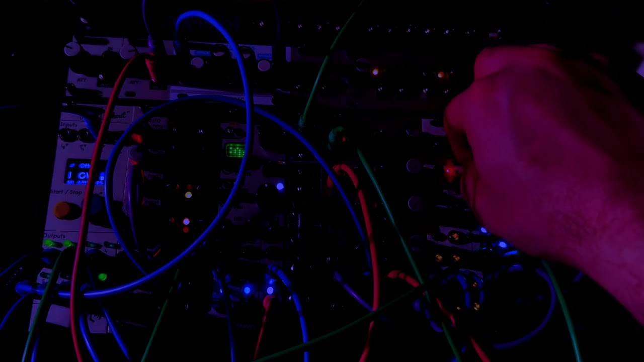 Modular Dark Room: Sweeping Ambient (eurorack // dusk // plaits // slöer)