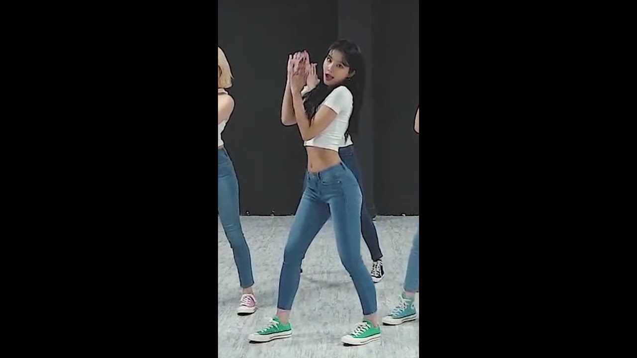 [HYEBIN FOCUS] MOMOLAND 모모랜드 혜빈 직캠 떰즈업 'Thumbs up' Dance Practice