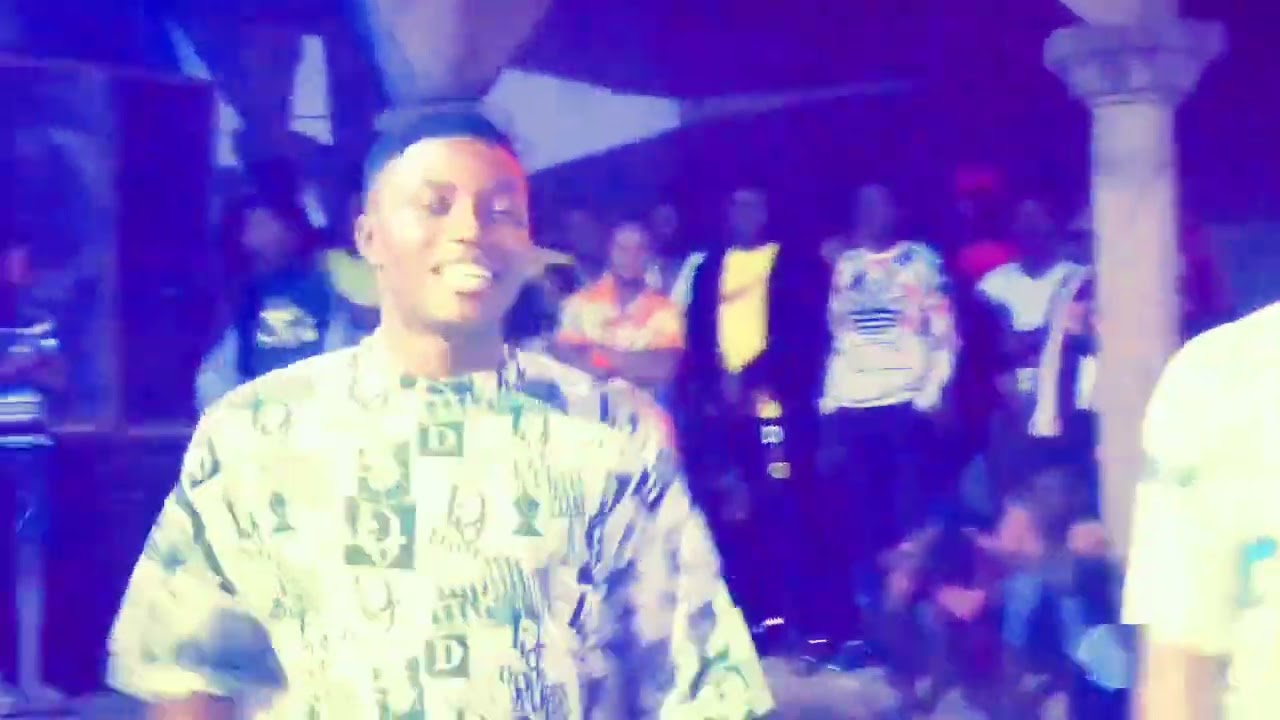 Dj des baffles au concert well come toi Tado le 30 juillet 2022