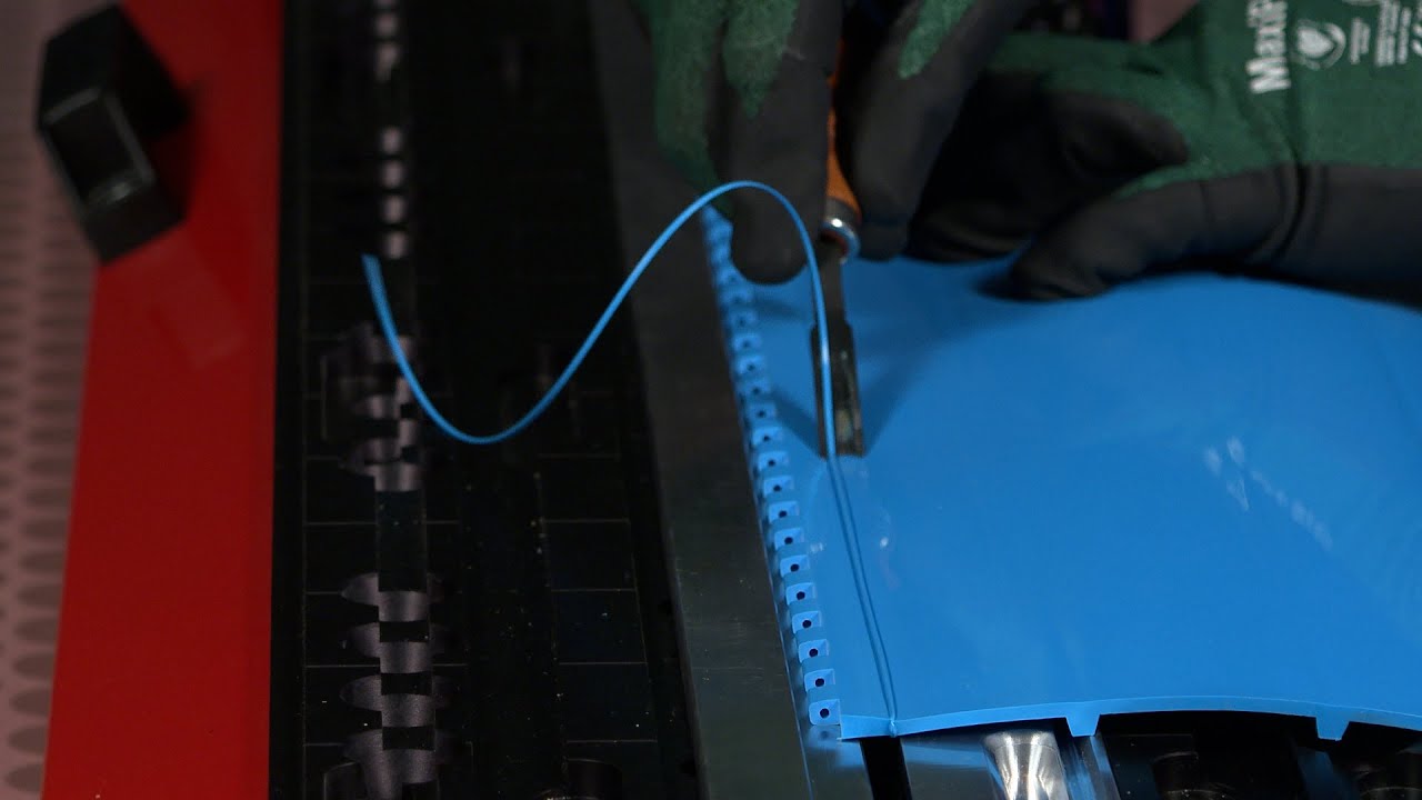 Novitool® Amigo™ Hinge Lace Splice Operation