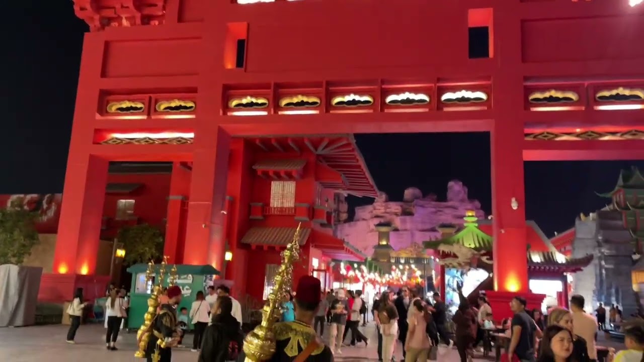 #ViralVideo Boulevard World 10sr entrances only