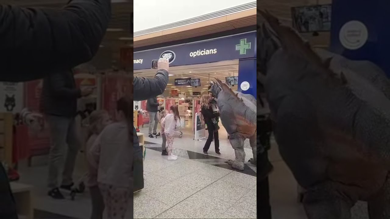 dinosarus in gyle center uk