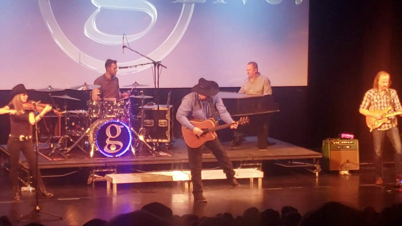 Garth Brooks tribute band 