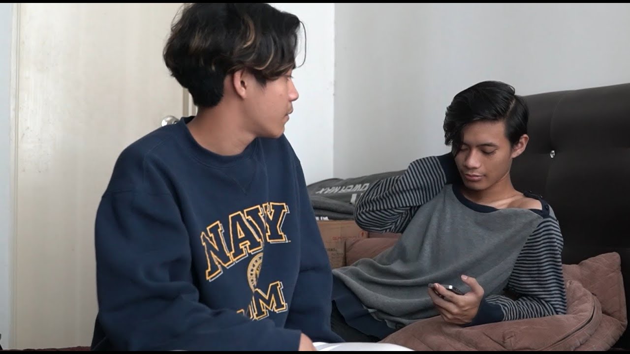 Housemate Aku Gay !