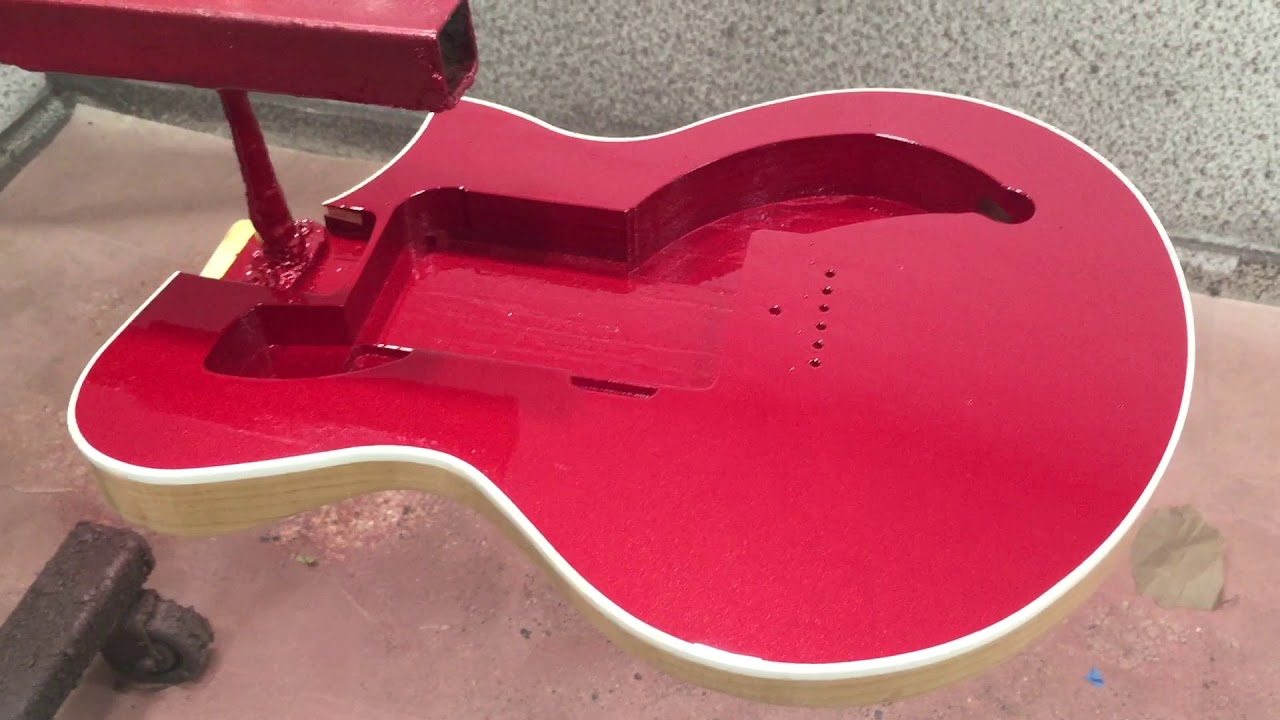 Kauer Guitars builds a Korona