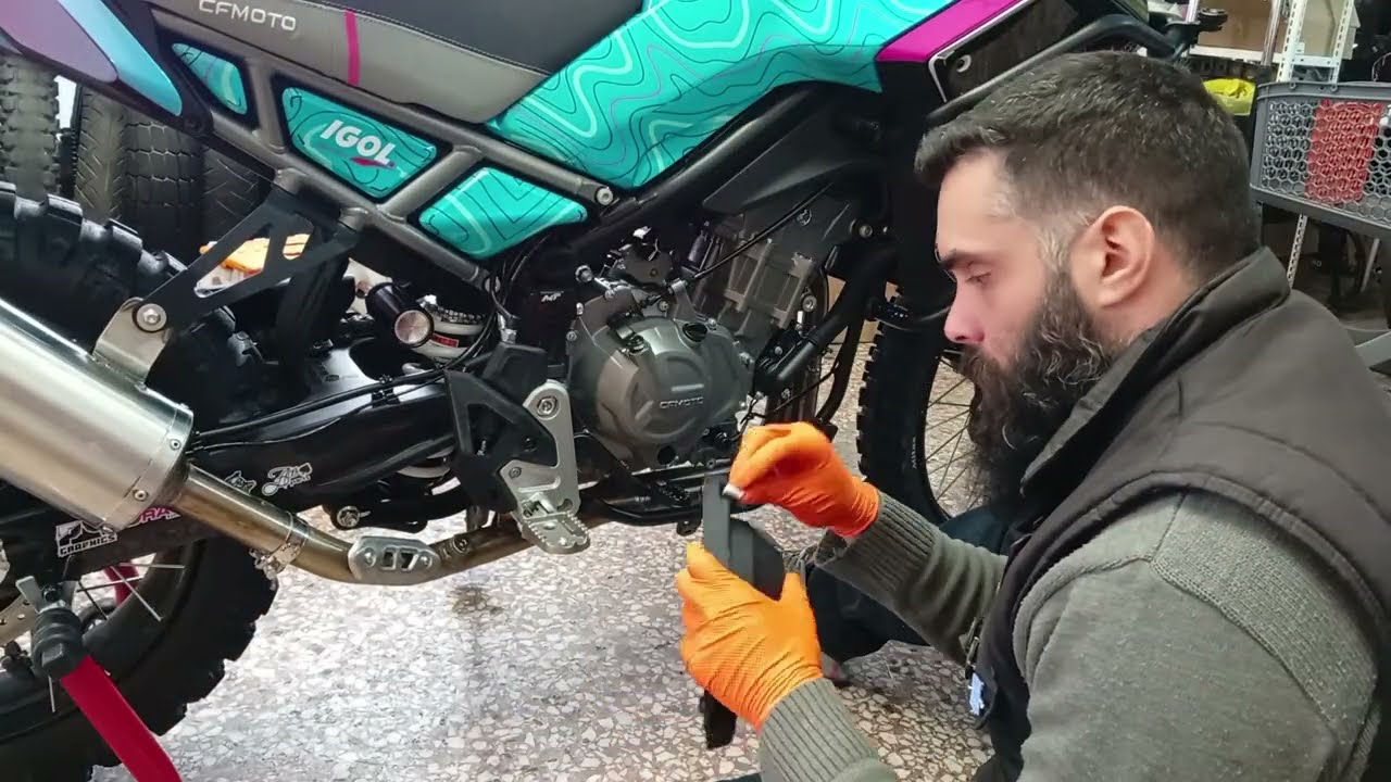 DFS!CFmoto450MTbuild_RAW_part3