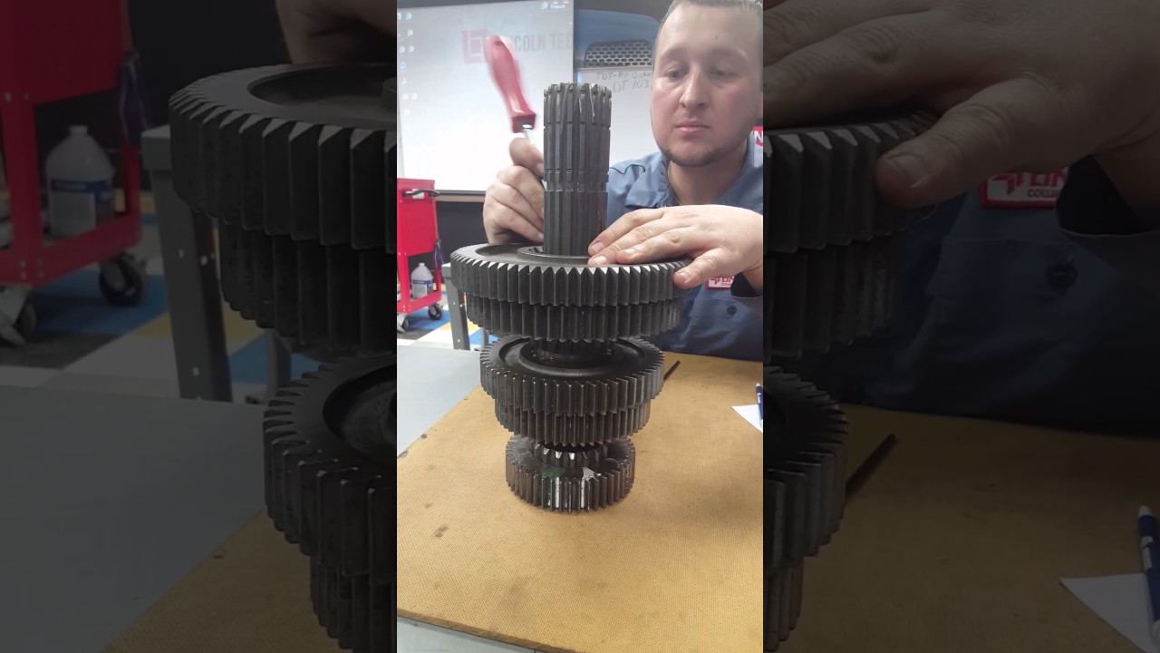Eaton main shaft assembly
