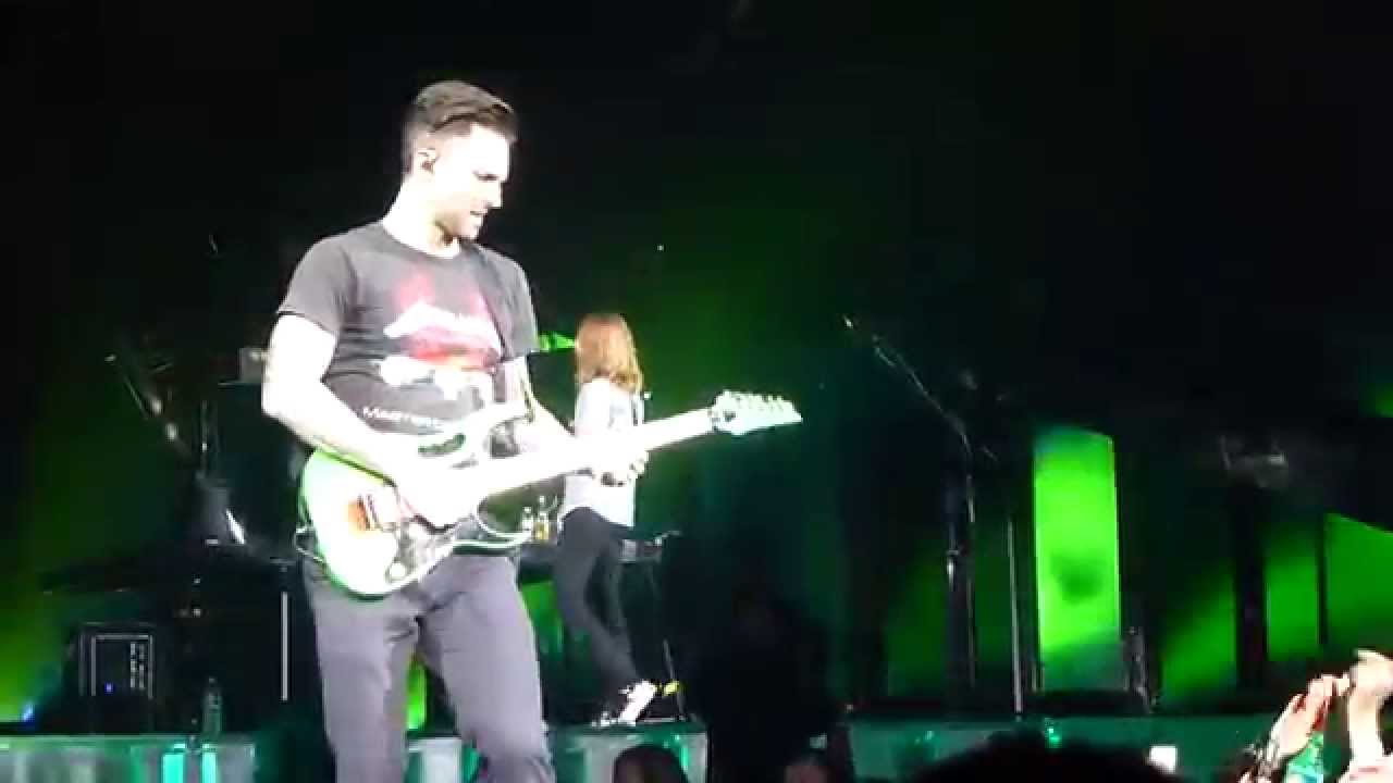 Maroon 5 - Sugar - Live - March 8, 2015 New Jersey Izod 3/8/2015