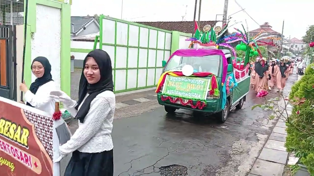 Pawai ta'aruf bag 1