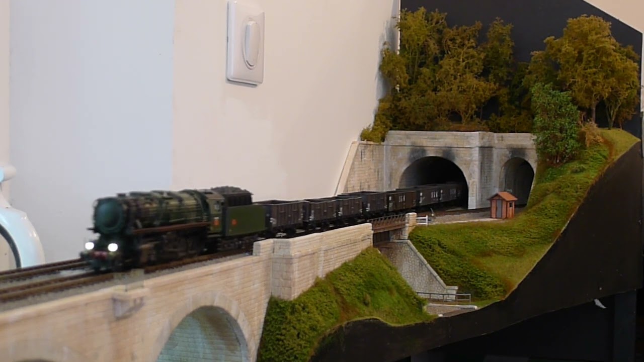 Le viaduc et le tunnel de Marnay