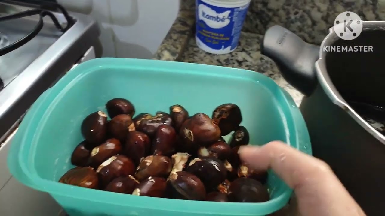 Castanha 🌰 cozida com açúcar e canela e...