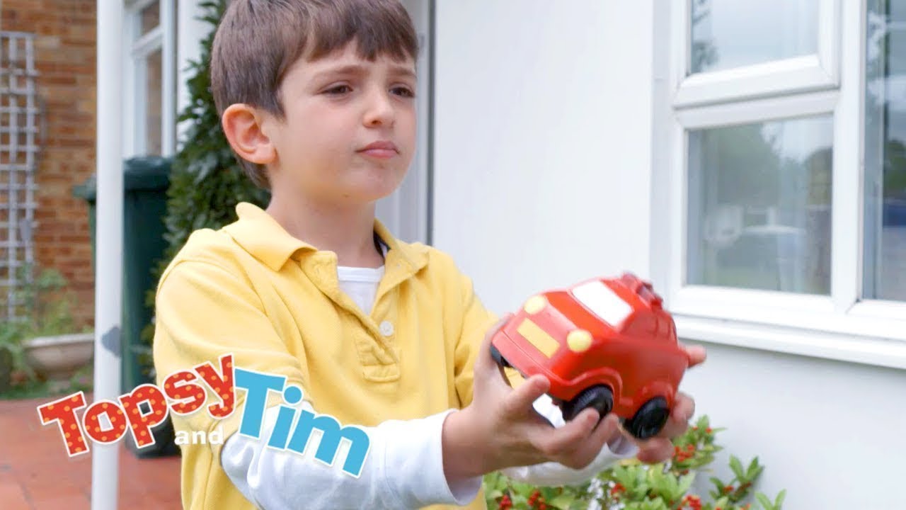Old toys & The play | Topsy & Tim Double episode 120-121 | Shows for Kids