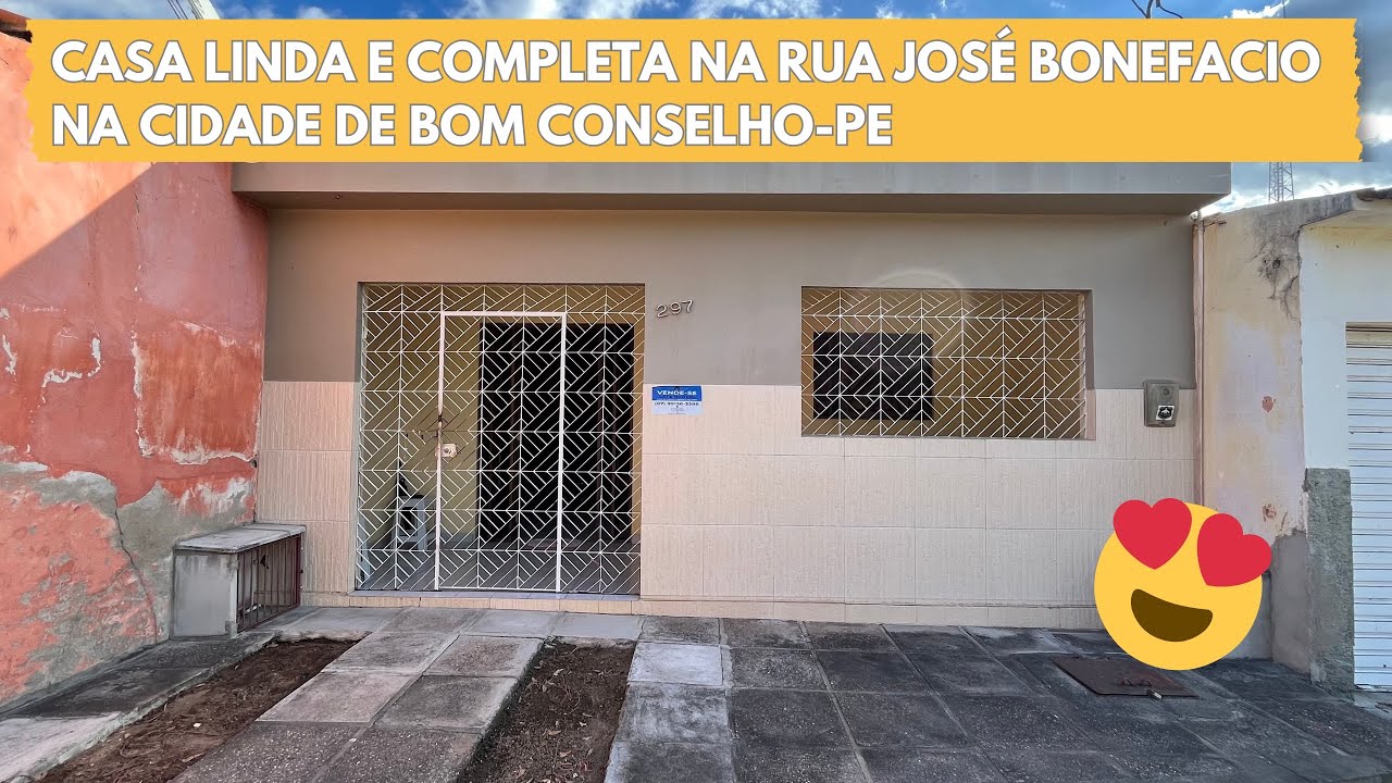 CASA LINDA E COMPLETA NA RUA JOSÉ BONEFACIO