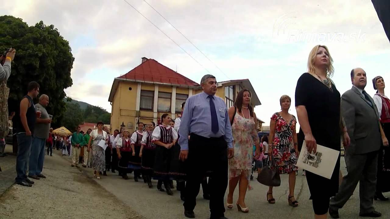 Klenovec ožil folklórom a jarmočníkmi. Začala sa Klenovská rontouka