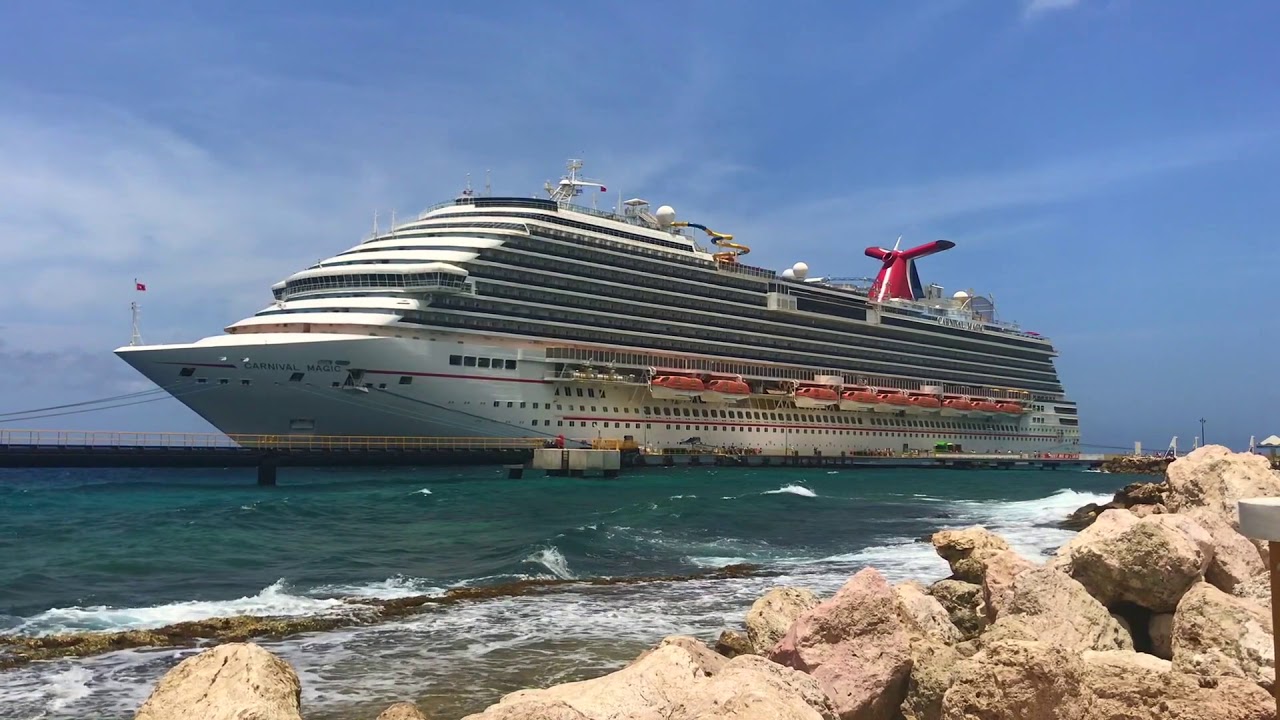 Carnival Magic Spends the Day in Curacao