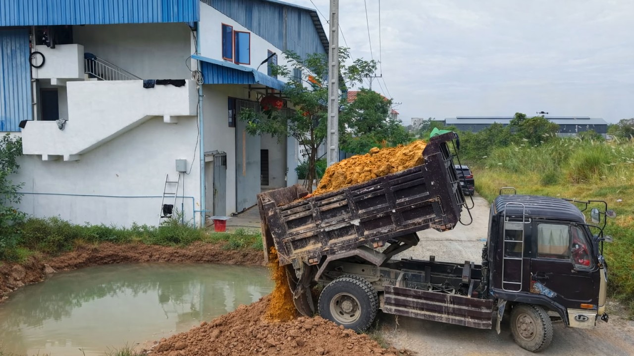 Full Video!Prosecc New Project!Dump Truck Loading Soil Delete Feild,By Skillful Dozer Pushing Soil 