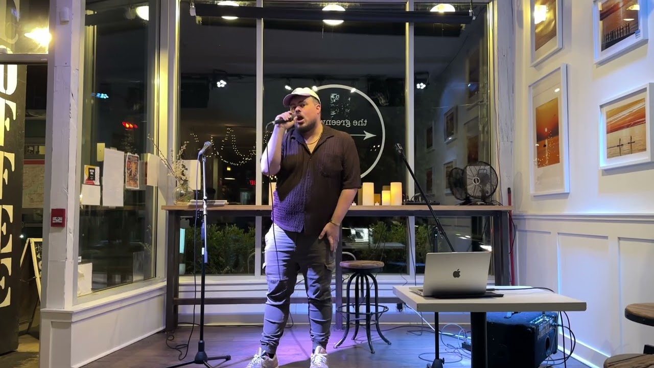 Nuépa Performing 'Serve It' at The Greenwood Cafe/Bar