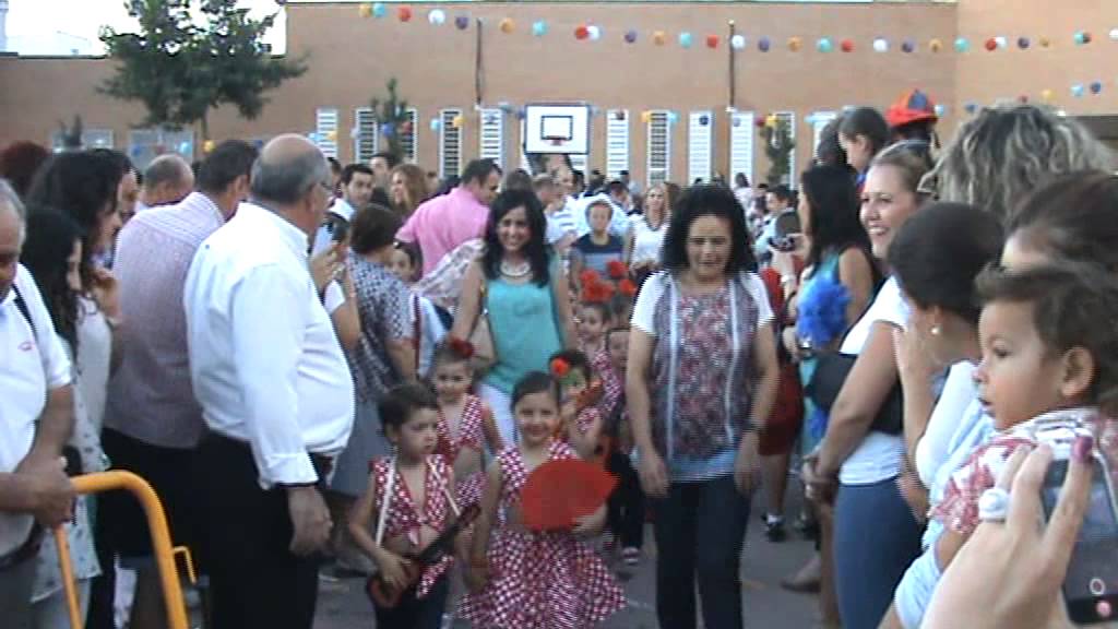 ENTRADA DE LOS ALUMNOS DE INFANTIL