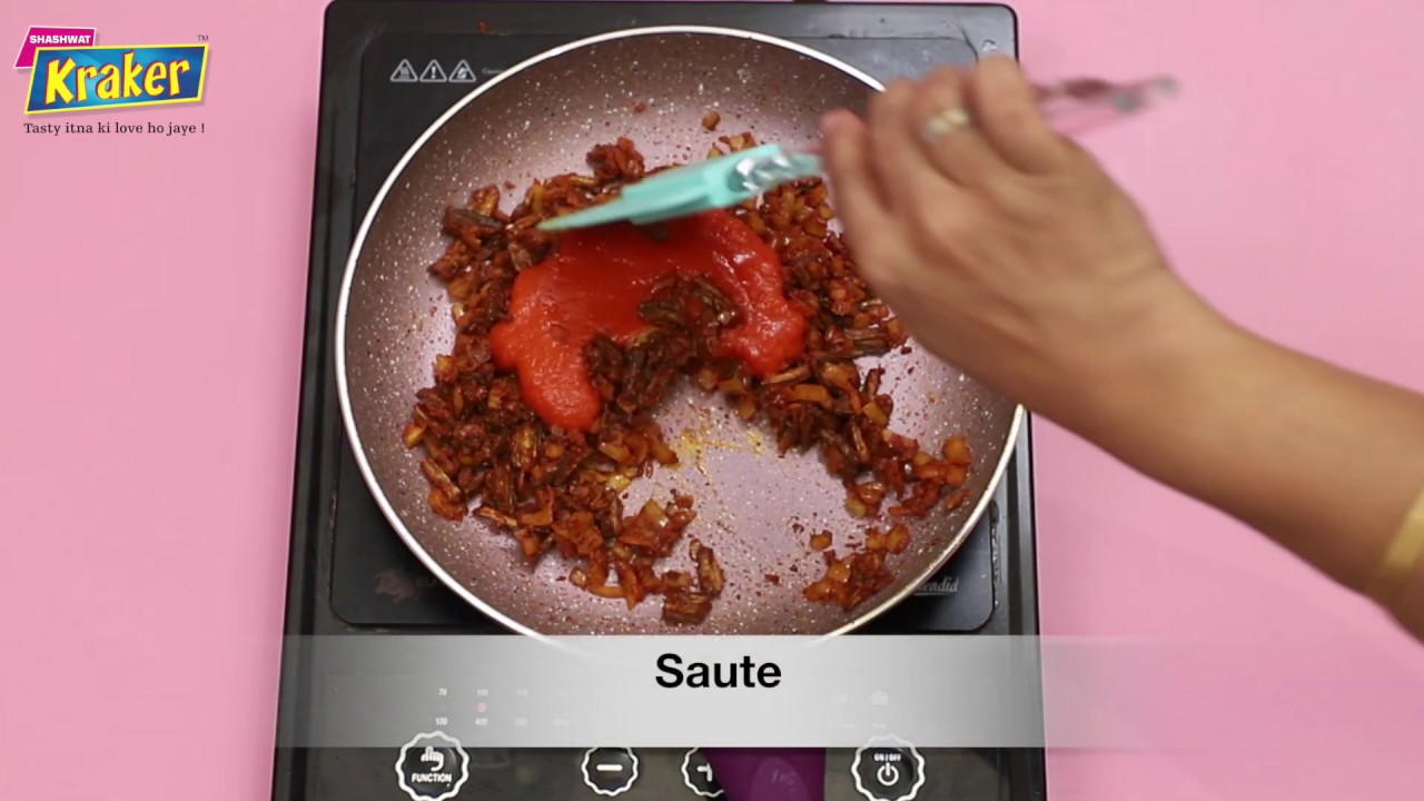 How to cook Bombay Duck Gravy with Kraker twist