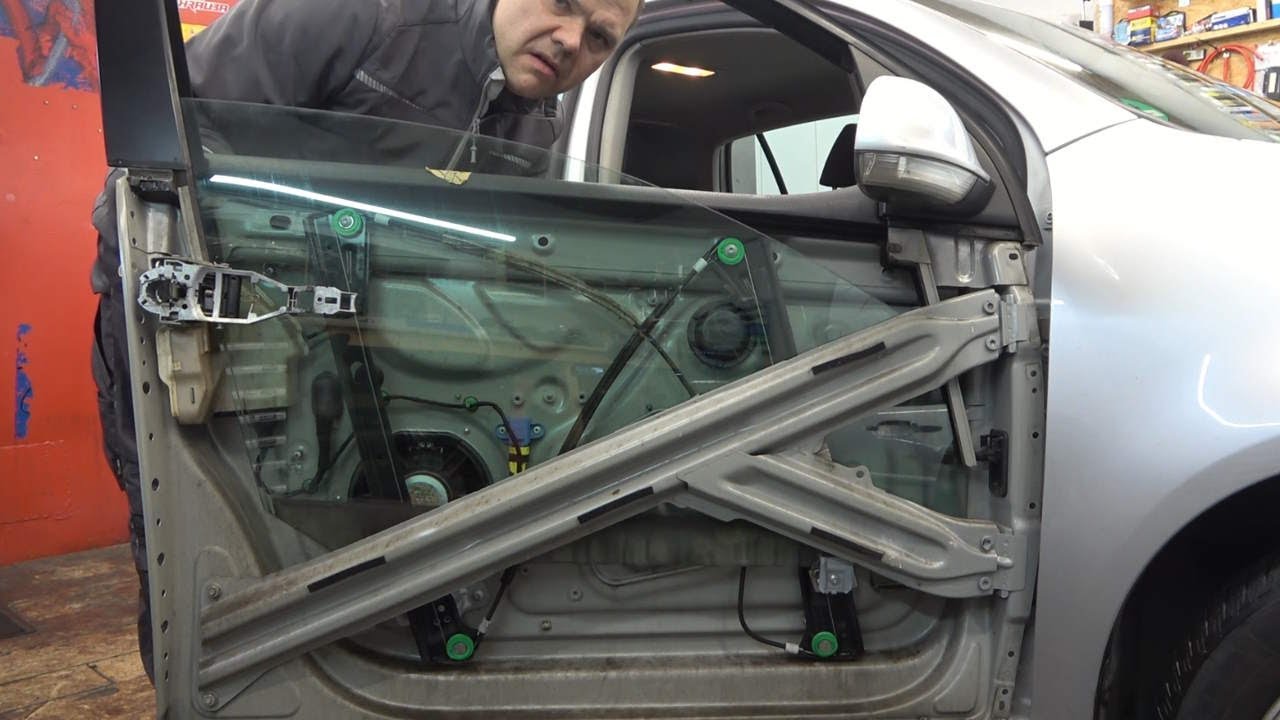 VW Golf5 wymieniamy zamek drzwi przednich