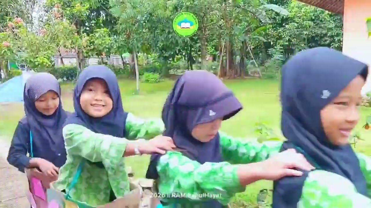 membuat kereta api dari bahan bekas.. 