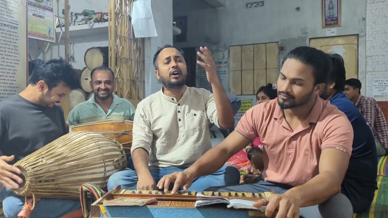 তোমাকে বাসিবো ভালো এই ভিক্ষা চাই।  কন্ঠে উজ্জ্বল বিশ্বাস এবং পুষ্পজিৎ, মৃদঙ্গে- মিলন।