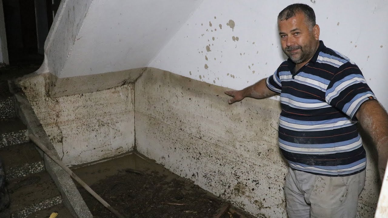 Denizli'de sağanak yağış cadde ve evleri su altında bıraktı