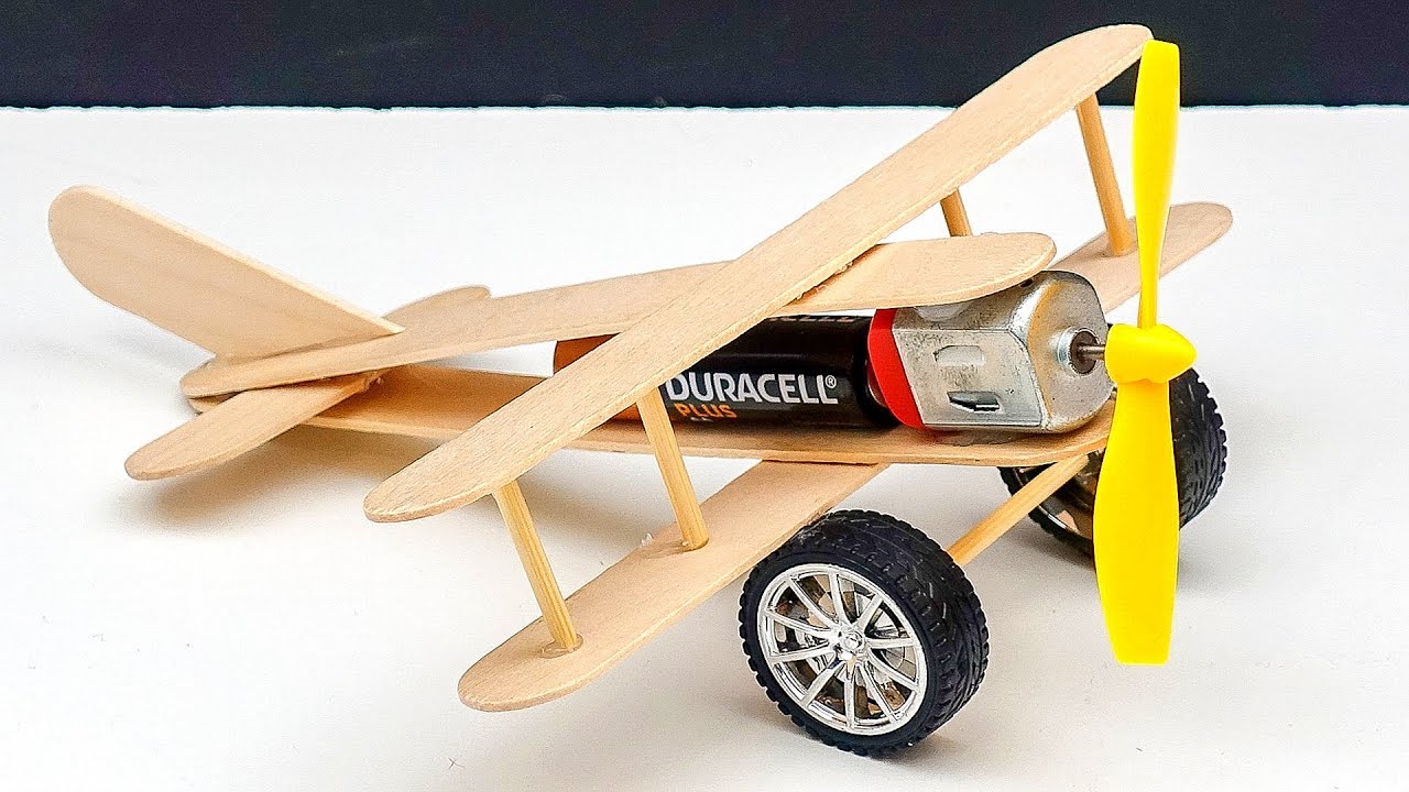 Ho Creato un VERO Mini Aereo Che Funziona ✈️😍