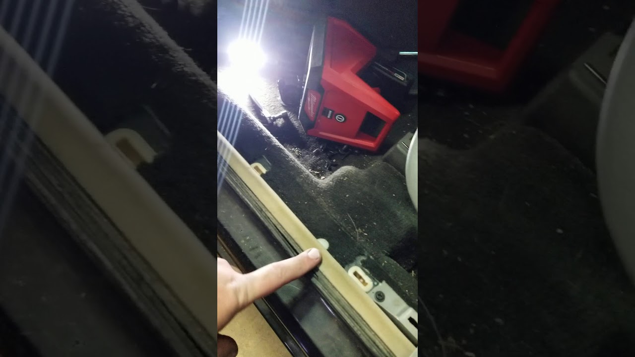 Replacing blend door actuator on 2006 dodge charger