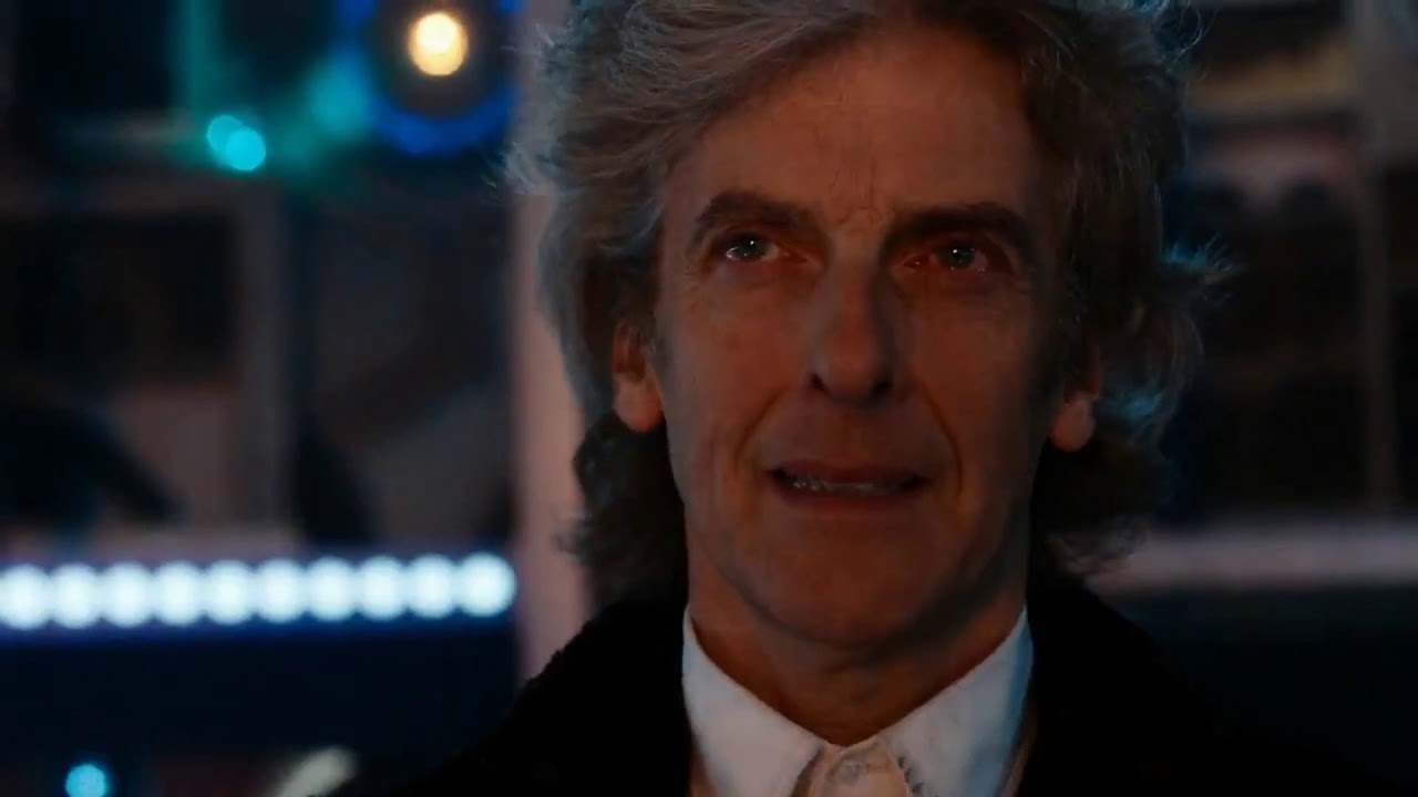 Capaldi se regenera en Jodie Whittaker castellano