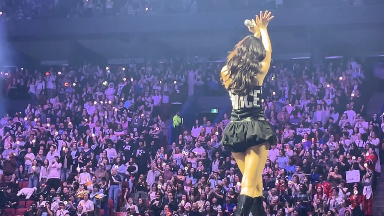TWICE &lsquo;Feel Special&rsquo; Montreal Canada #twice #montreal #kpop #tzuyu #jihyo #chaeyoung 