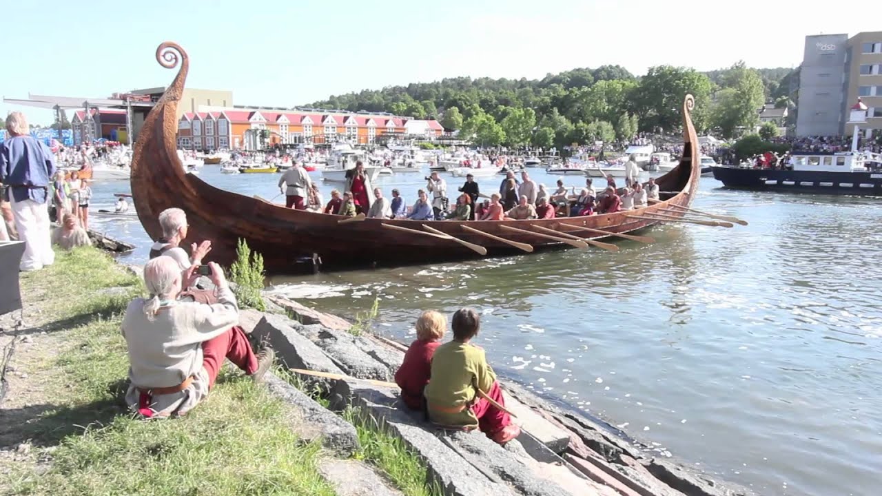 Osebergskipet sjøsettes i Tønsberg