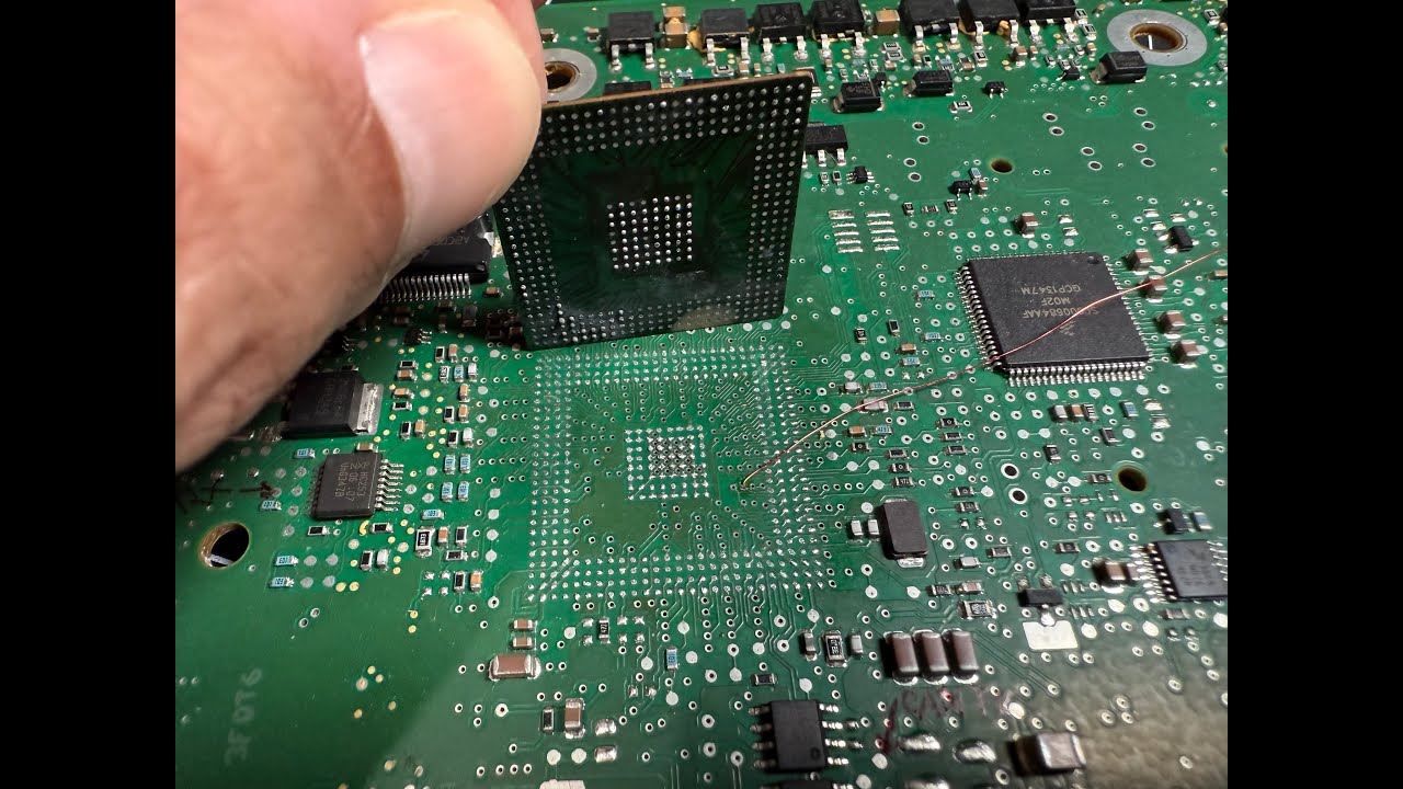 Hacking an Automotive ECU!