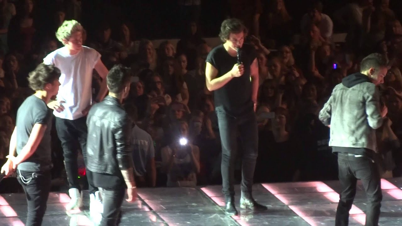 One Direction -  Twitter Questions - Hamburg, 12.05.2013