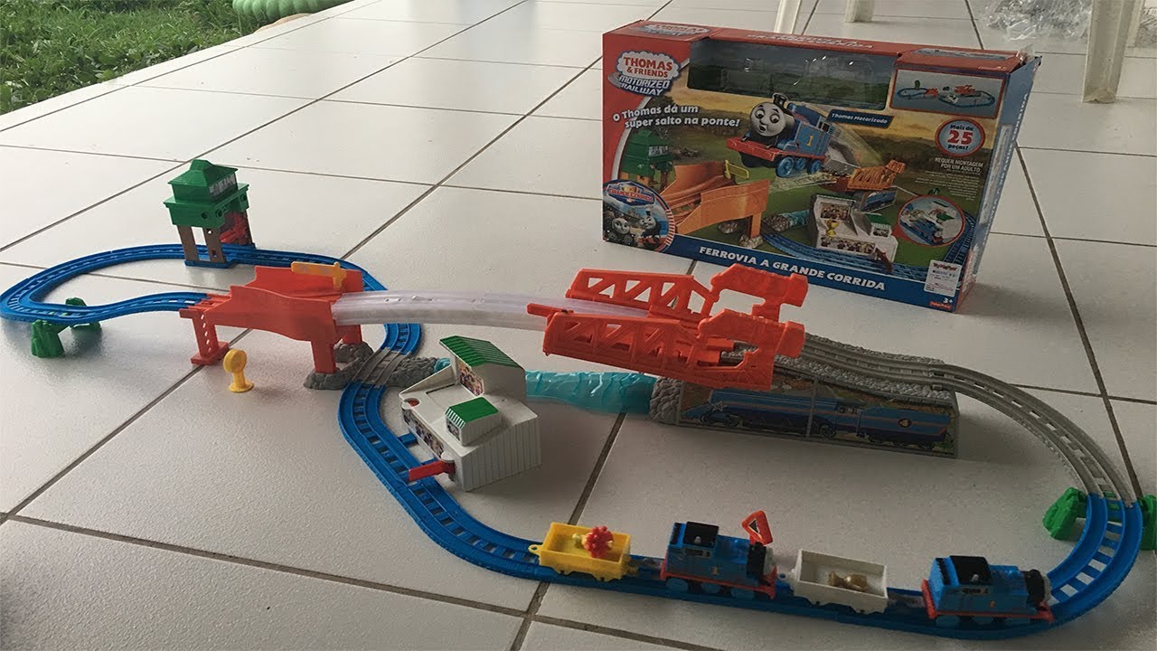 A PISTA DO TREM MOTORIZADO QUE SALTA NA PONTE MÁGICA!!!