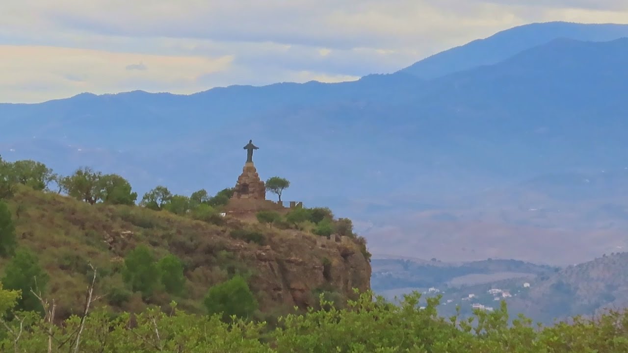 The Sendero El Santo in the Sierra de Gibralmora, Pizarra